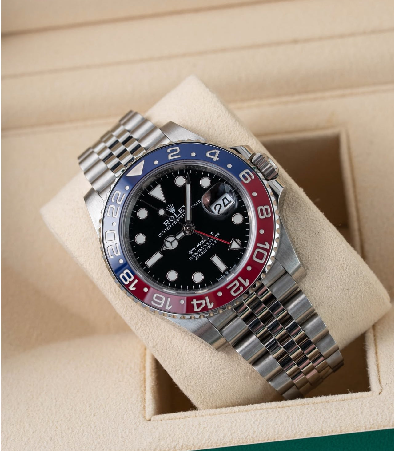 Rolex GMT-MASTER II “pepsi”